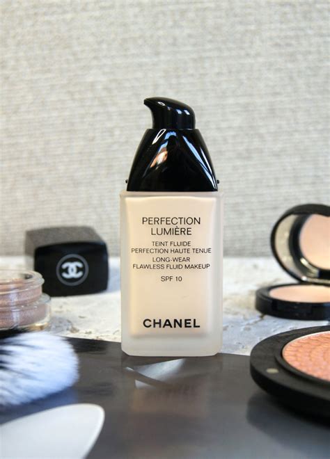 chanel new foundation perfection lumiere reviews|what replaced chanel perfection lumiere.